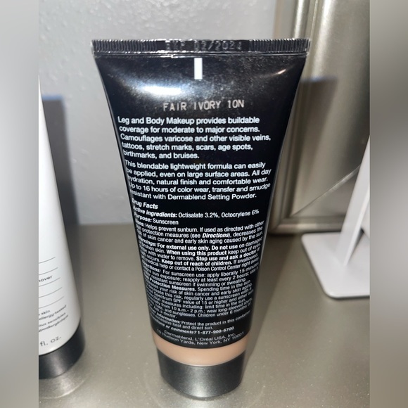 Dermablend body foundation and body makeup remover set - Picture 4 of 5